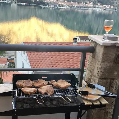 Apartment Fjord Waterfront Kotor Buitenkant foto