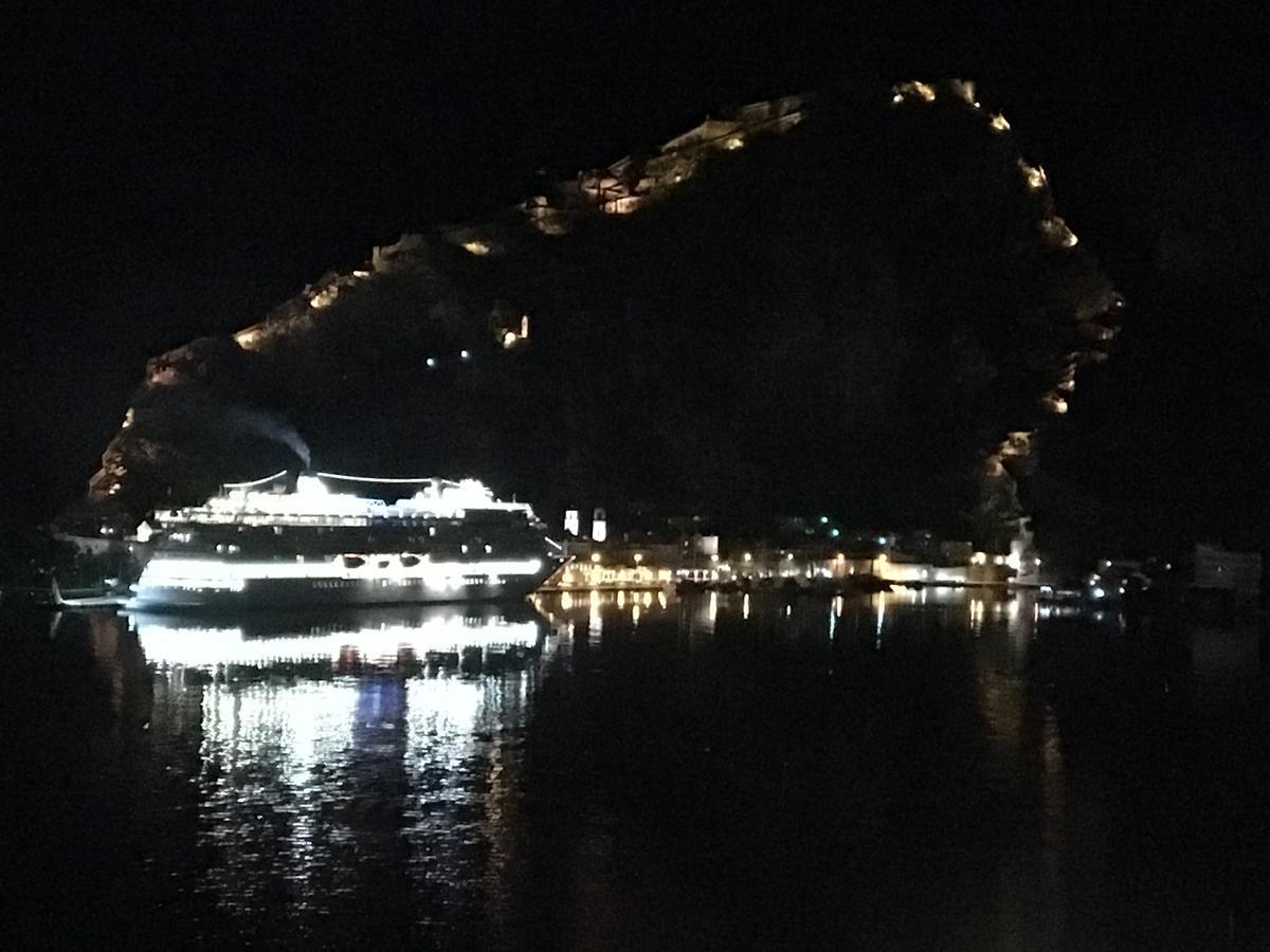 Апартаменти Fjord Waterfront